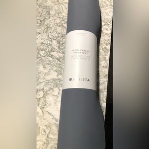 Athleta Flow Freely Yoga Mat